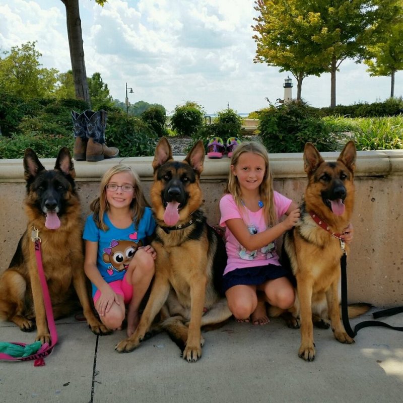 Ruby, Maxx and Bella with Kylei and Kylee, Mary and Charity's daughters 